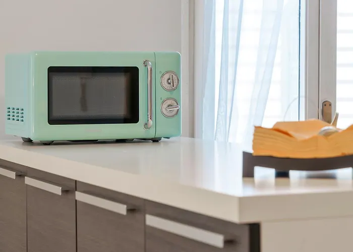 Host4u - Via Cremona A *