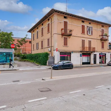 Apartamento Host4u - Via Cremona A *