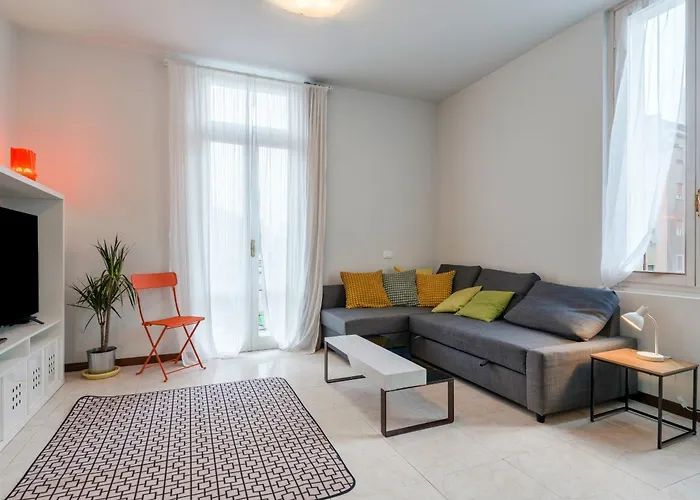 Host4u - Via Cremona A *