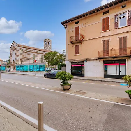 Host4u - Via Cremona A *