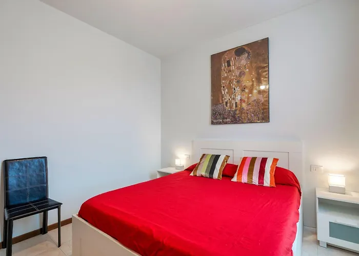 Host4u - Via Cremona A ブレシア